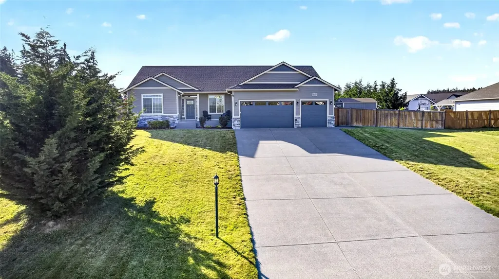 12111 Maxvale Hill Court SE Yelm WA 98597