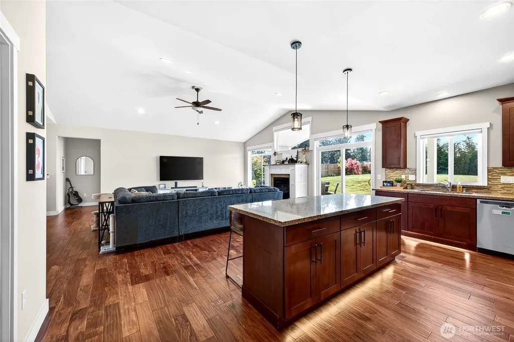 12111 Maxvale Hill Court SE Yelm WA 98597