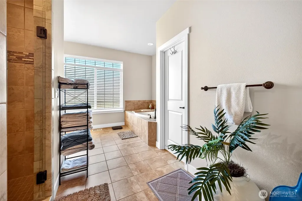 12111 Maxvale Hill Court SE Yelm WA 98597