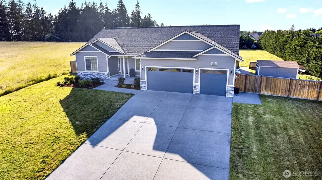 12111 Maxvale Hill Court SE Yelm WA 98597