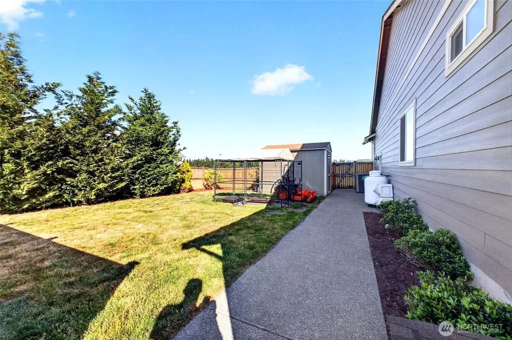 12111 Maxvale Hill Court SE Yelm WA 98597