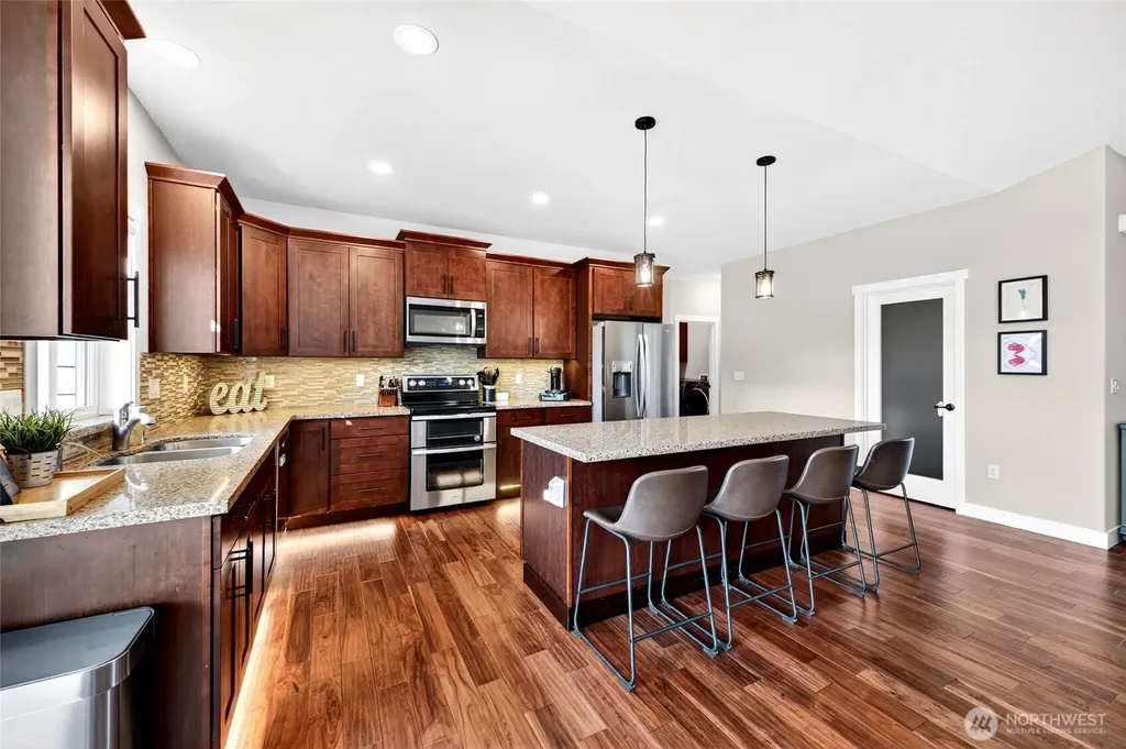 12111 Maxvale Hill Court SE Yelm WA 98597