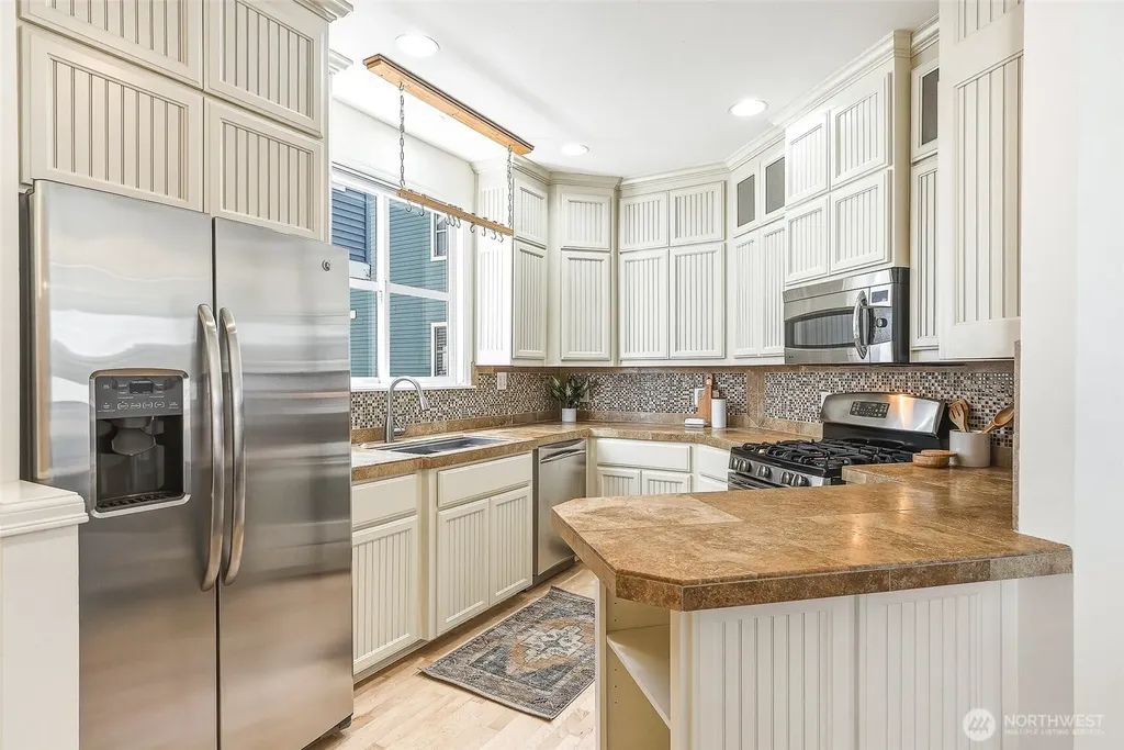 6551 5th Avenue NE Seattle WA 98115