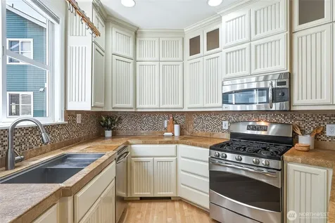 6551 5th Avenue NE Seattle WA 98115