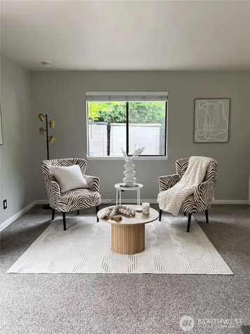 811 Hilltop Avenue Kent WA 98031