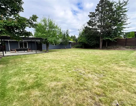 811 Hilltop Avenue Kent WA 98031