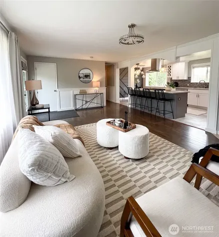 811 Hilltop Avenue Kent WA 98031