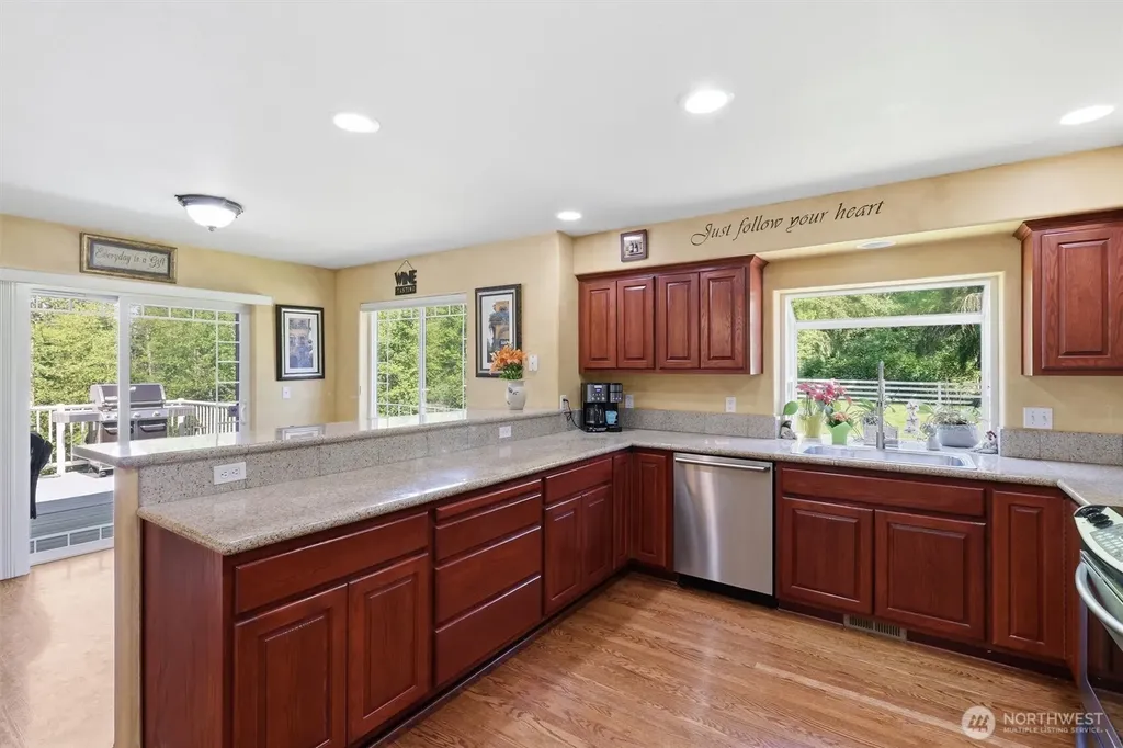 19310 95th Avenue NE Arlington WA 98223