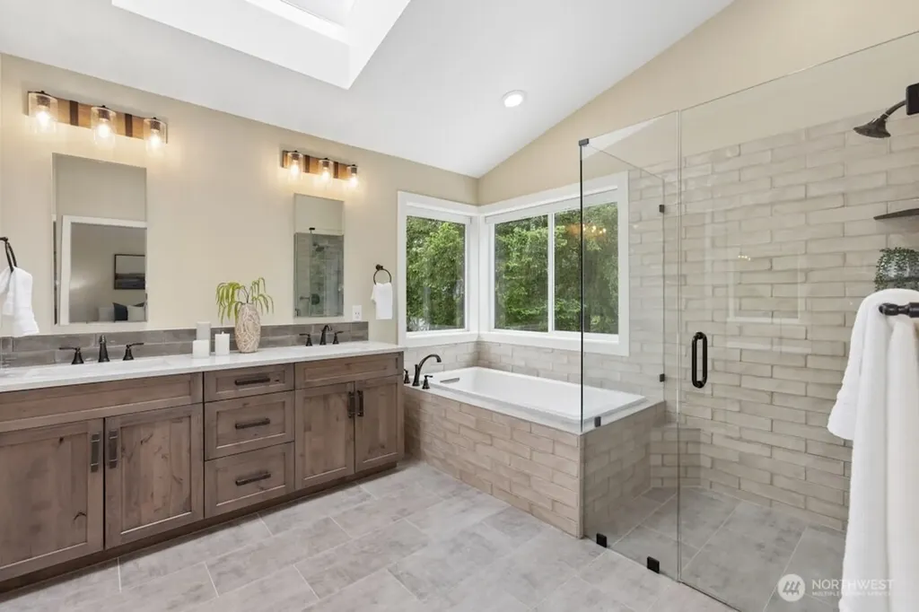 33045 NE 43rd Place Carnation WA 98014