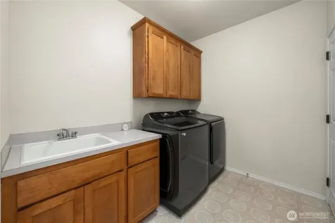 6908 83rd Street Ct E Puyallup WA 98371