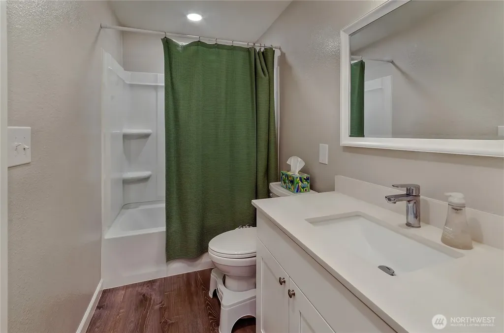 32318 110th Avenue SE Auburn WA 98092