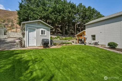 2432 Jeffrey Court Wenatchee WA 98801
