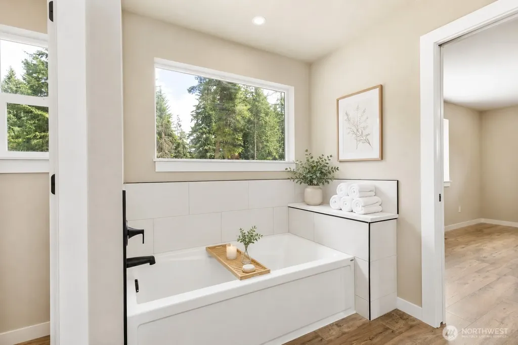4140 Lakeview Avenue NW Bremerton WA 98312