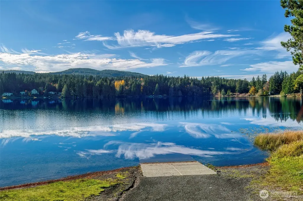 4140 Lakeview Avenue NW Bremerton WA 98312