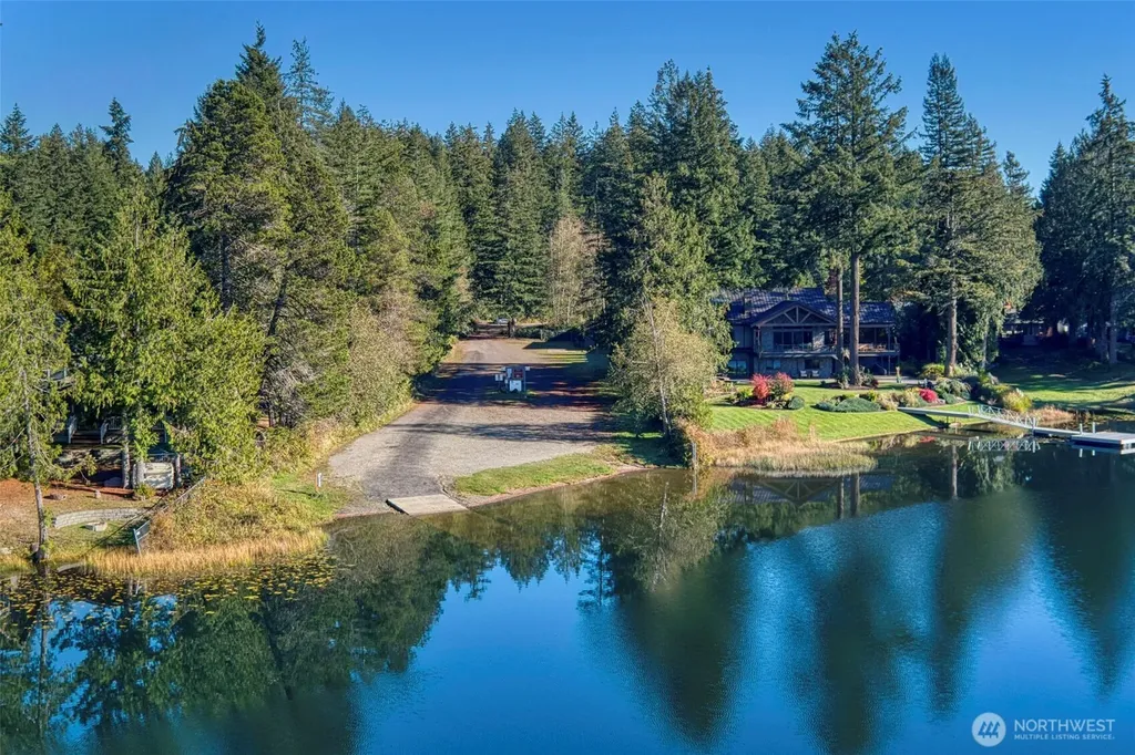 4140 Lakeview Avenue NW Bremerton WA 98312