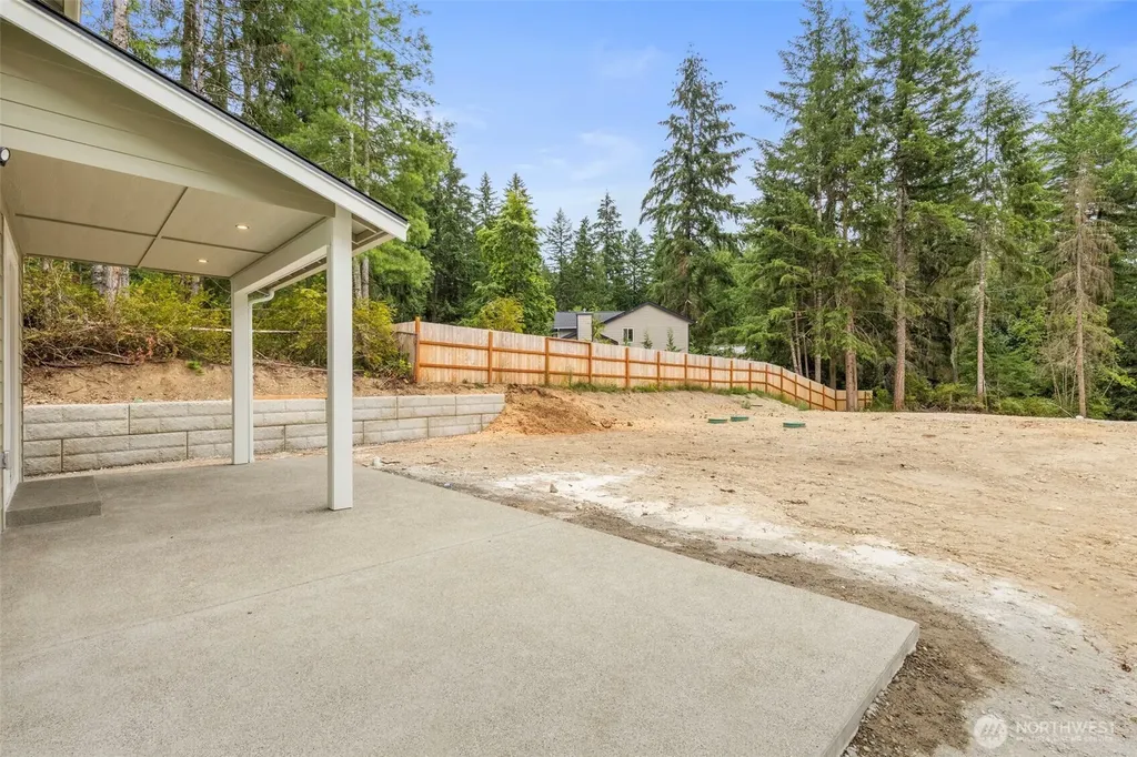 4140 Lakeview Avenue NW Bremerton WA 98312
