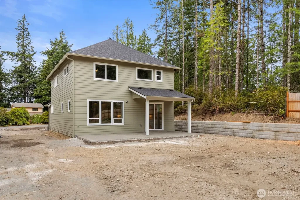 4140 Lakeview Avenue NW Bremerton WA 98312