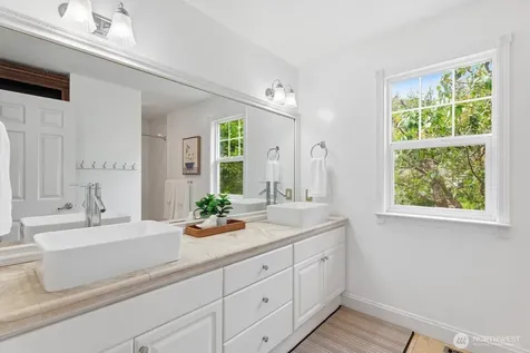 13320 227th Avenue NE Woodinville WA 98077
