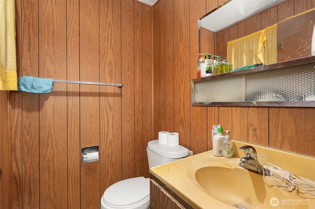 1334 Larch Street Raymond WA 98577