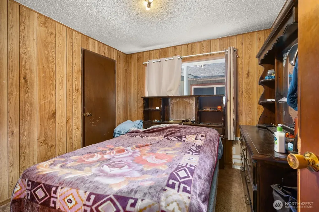 1334 Larch Street Raymond WA 98577