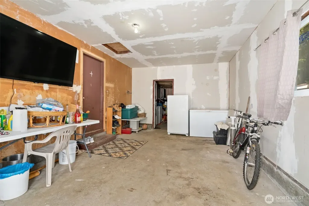 1334 Larch Street Raymond WA 98577