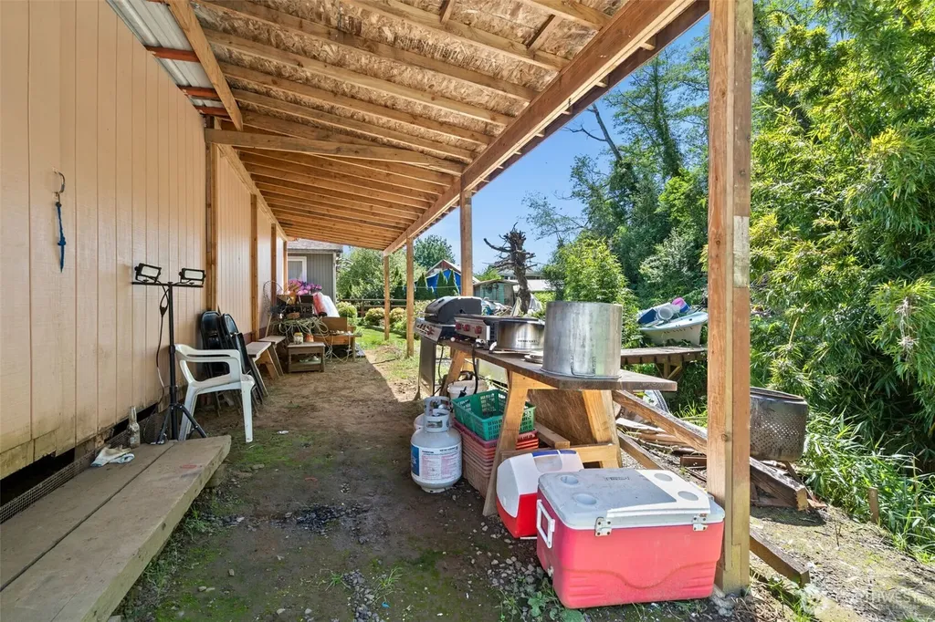 1334 Larch Street Raymond WA 98577