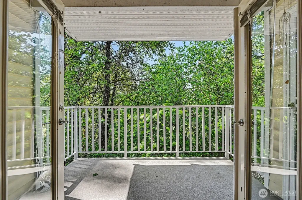 2660 118th Avenue SE Bellevue WA 98005