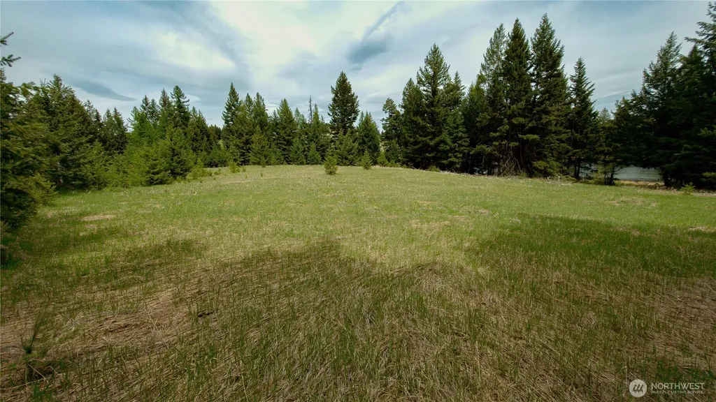 196 Davies Road Oroville WA 98844
