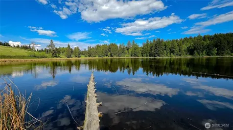 196 Davies Road Oroville WA 98844