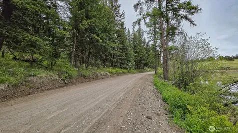 196 Davies Road Oroville WA 98844