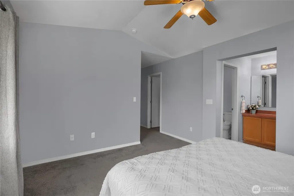 7604 Traditions Avenue NE Lacey WA 98516