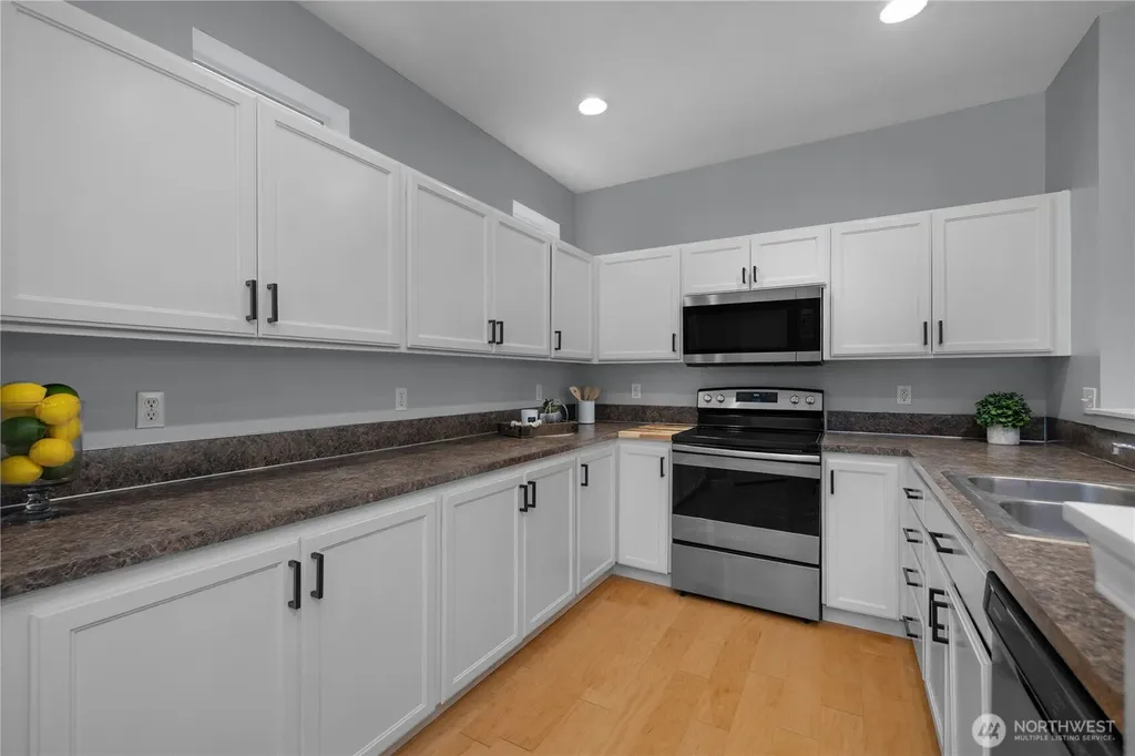 7604 Traditions Avenue NE Lacey WA 98516