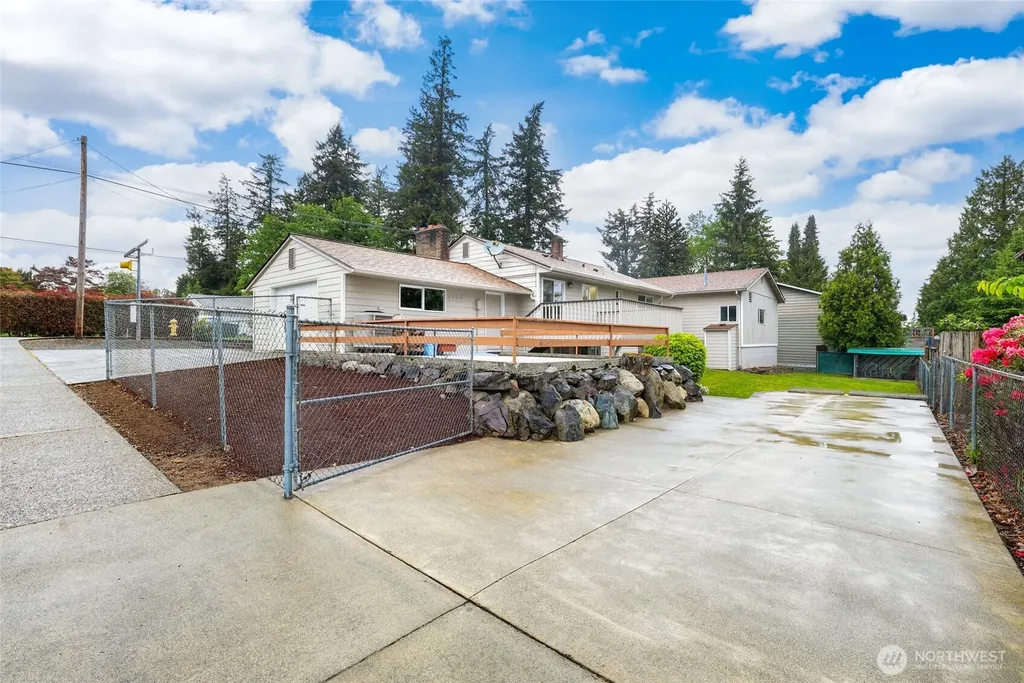 2402 Union Avenue NE Renton WA 98059