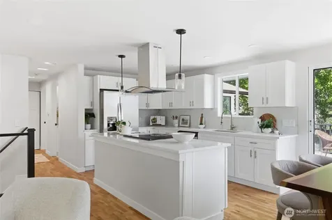2830 23rd Avenue W Seattle WA 98199