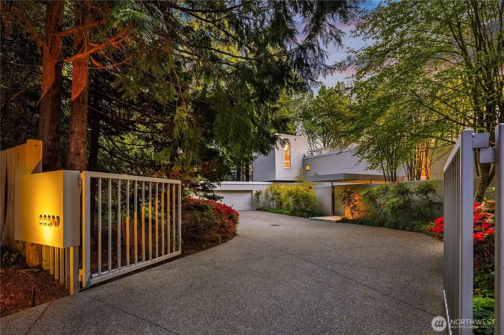 22200 Chinook Road Woodway WA 98020