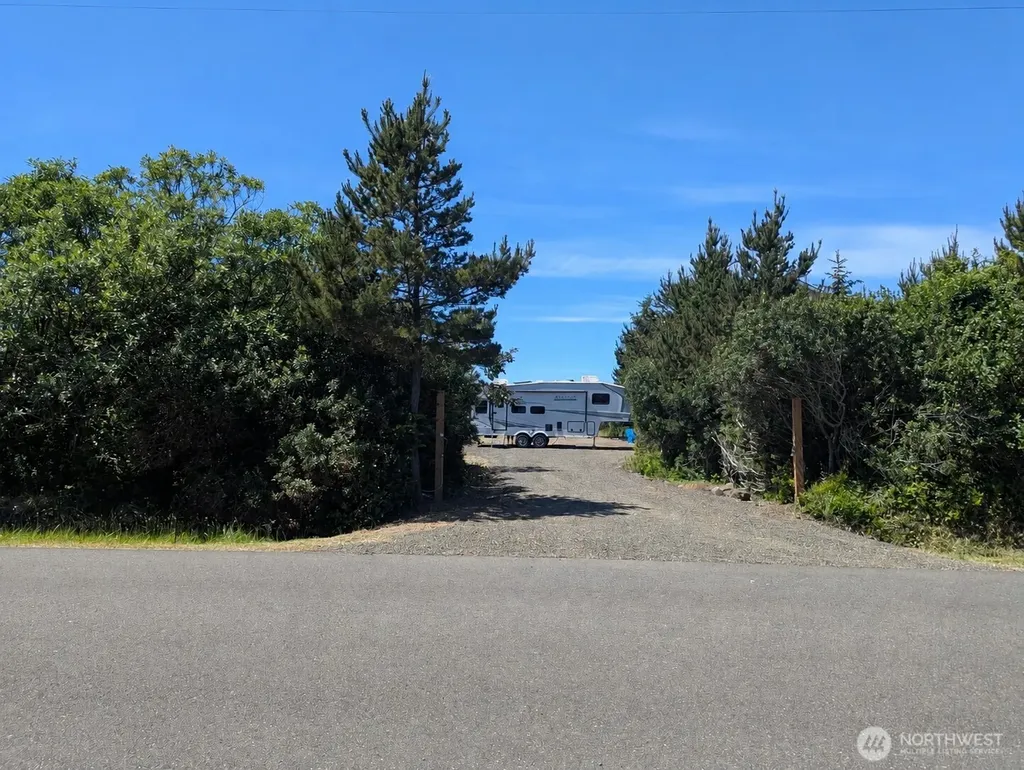 773 S Sand Dune Avenue SW Ocean Shores WA 98569