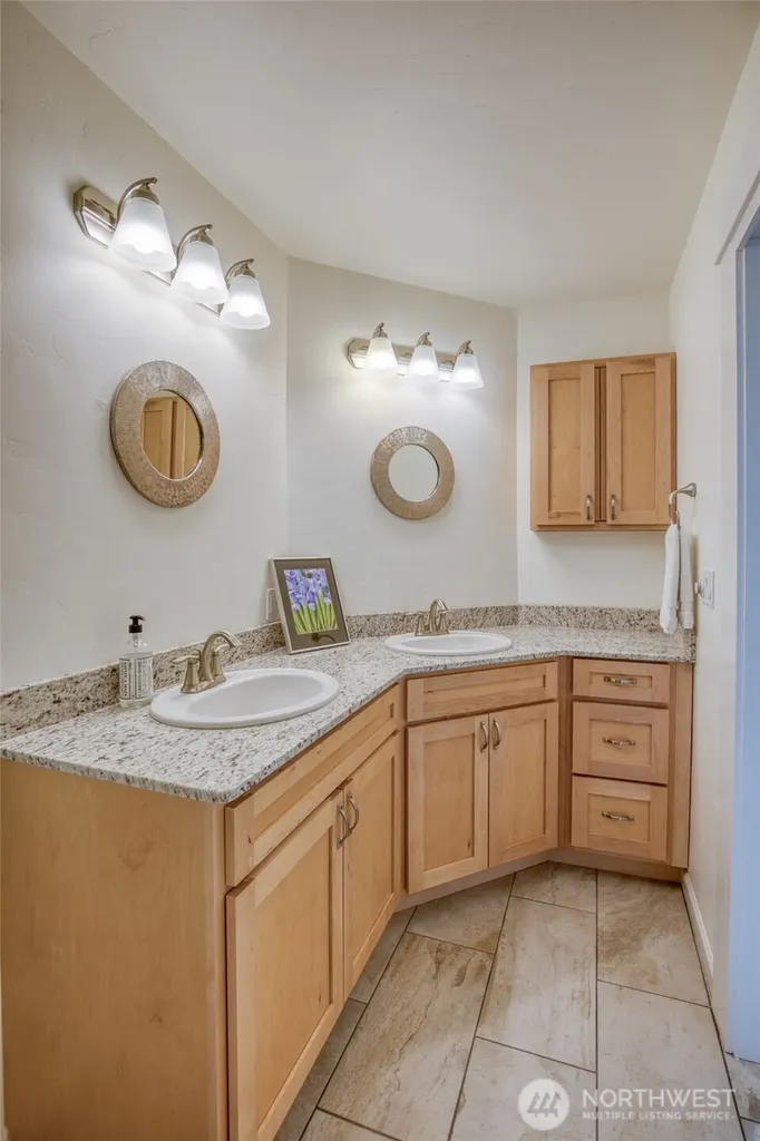 769 S Sand Dune Avenue SW Ocean Shores WA 98569