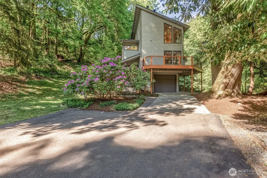 520 176th Lane NE Bellevue WA 98008