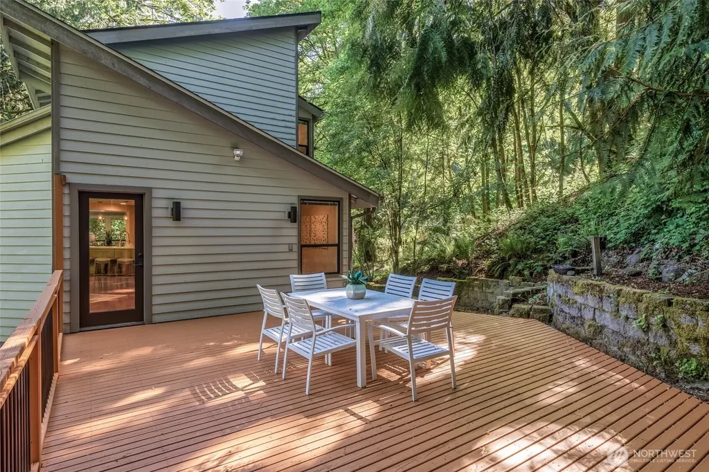 520 176th Lane NE Bellevue WA 98008