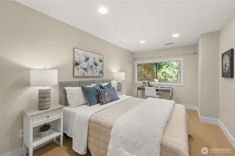 520 176th Lane NE Bellevue WA 98008