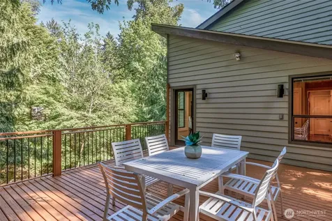 520 176th Lane NE Bellevue WA 98008
