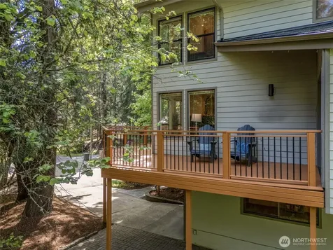 520 176th Lane NE Bellevue WA 98008