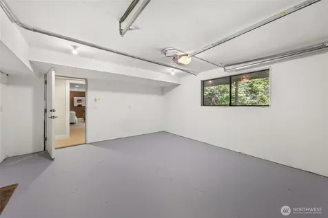 520 176th Lane NE Bellevue WA 98008