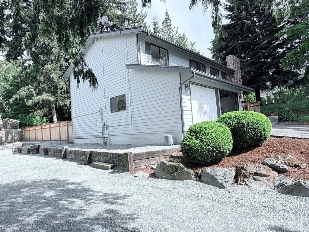 904 N Waugh Road Mount Vernon WA 98273