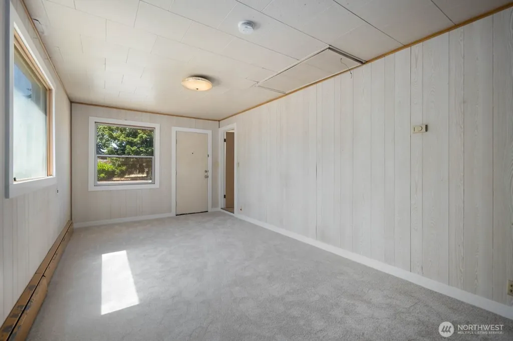 31 Crescent Cir SW Lakewood WA 98499
