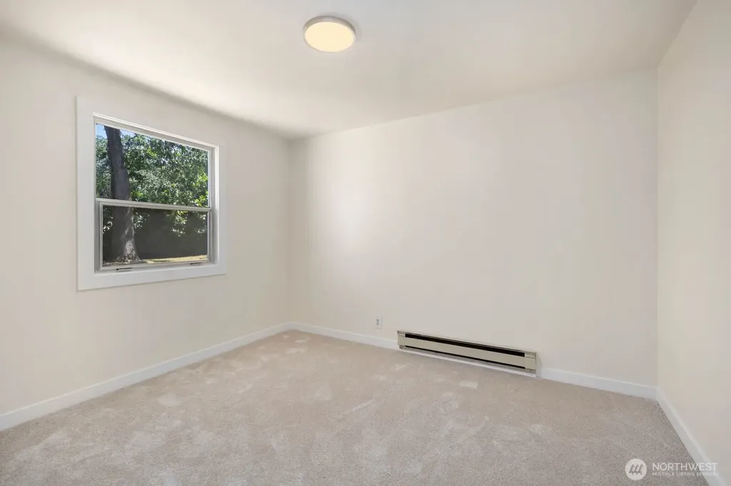 31 Crescent Cir SW Lakewood WA 98499