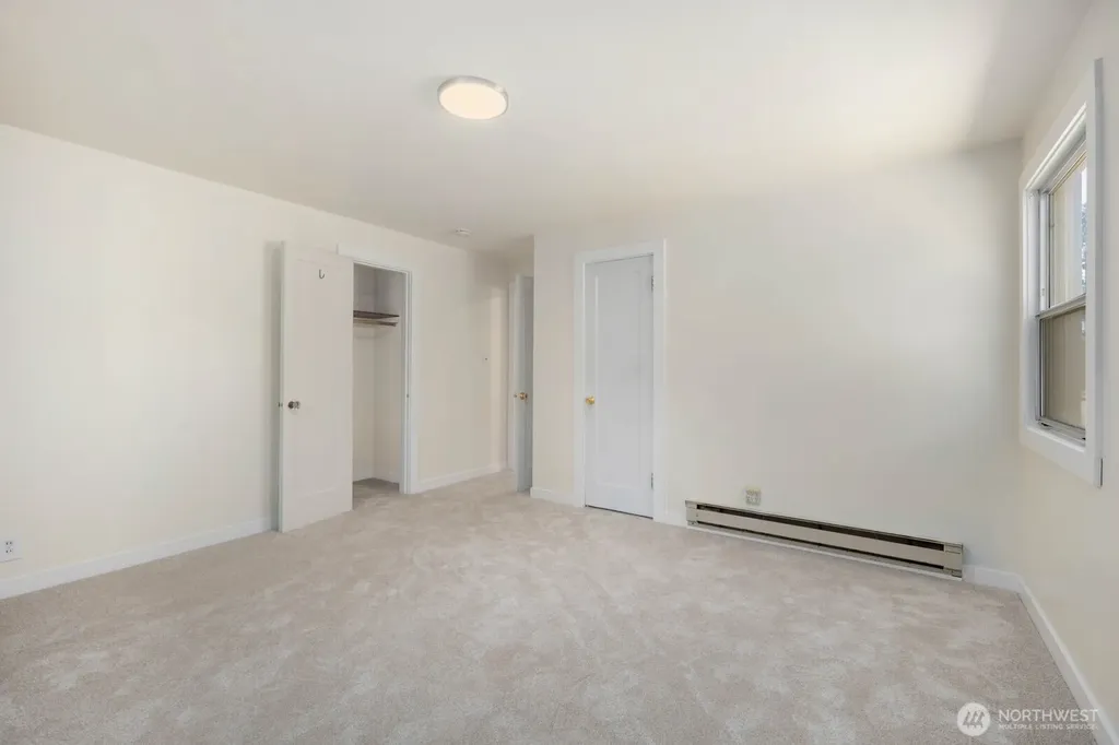 31 Crescent Cir SW Lakewood WA 98499