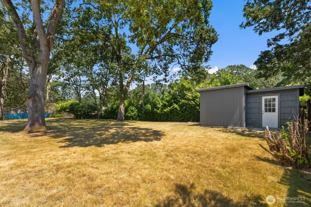 31 Crescent Cir SW Lakewood WA 98499