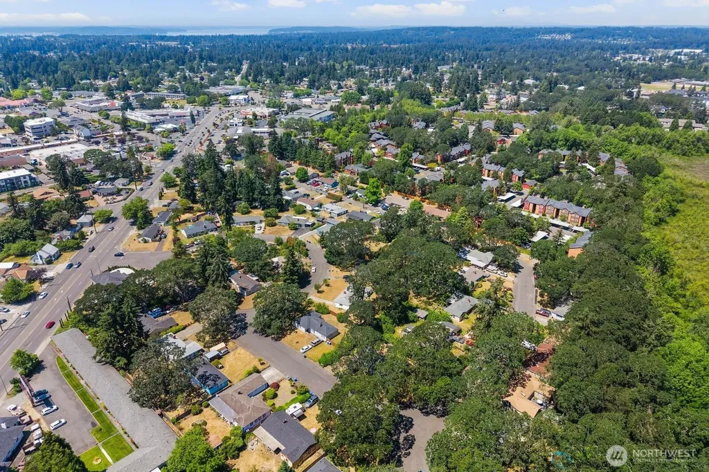 31 Crescent Cir SW Lakewood WA 98499