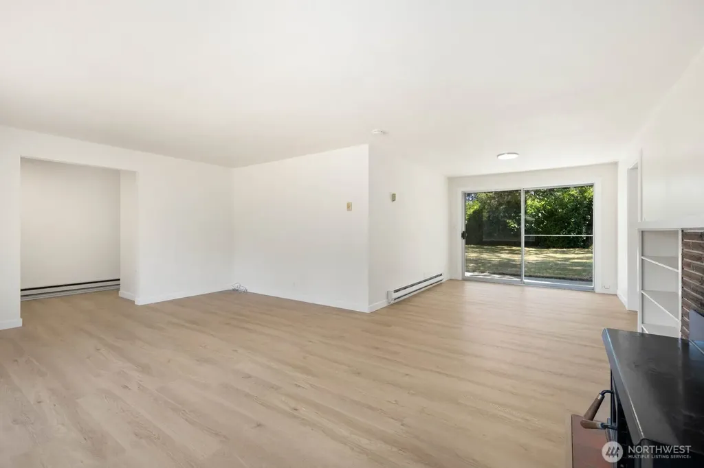 31 Crescent Cir SW Lakewood WA 98499